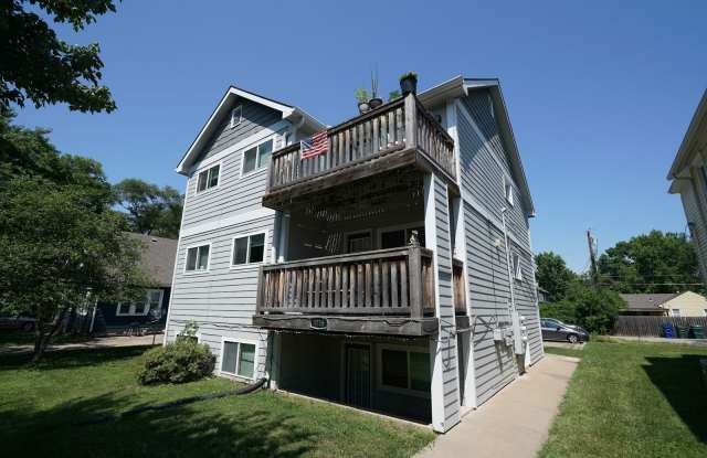 1716 Kentucky Street - 1716 Kentucky Street, Lawrence, KS 66044