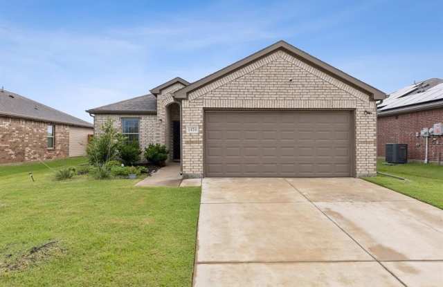 1424 Warringwood Drive - 1424 Warringwood Drive, Greenville, TX 75402