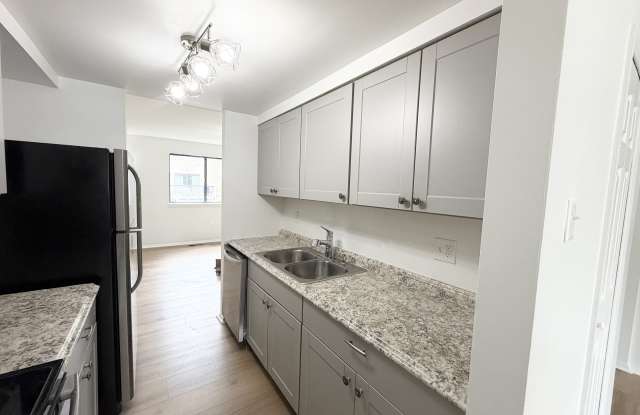 7038 Knighthood Lane Gallery 3