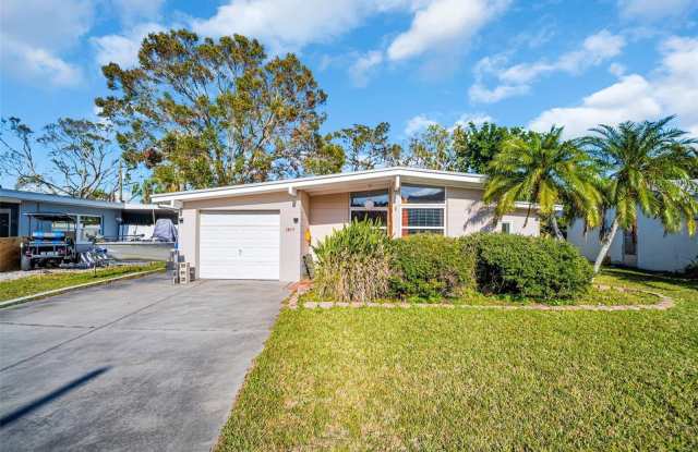 3859 SHORE ACRES BOULEVARD NE photos photos