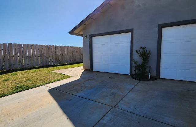 150 Brookridge Dr - 150 Brookridge Drive, Red Bluff, CA 96080