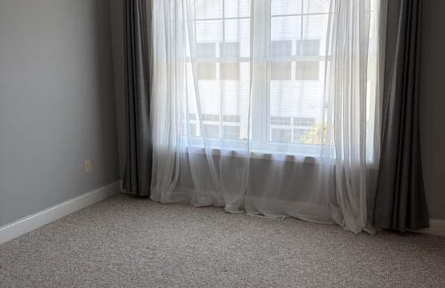 2144 Village Trail Gallery 2