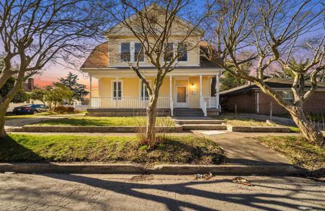 3027 Grandy Avenue photos photos