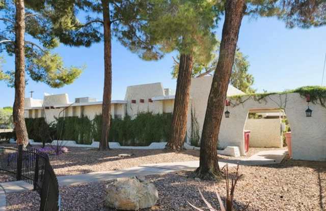 3513 North Paiute Way - 2 photos photos