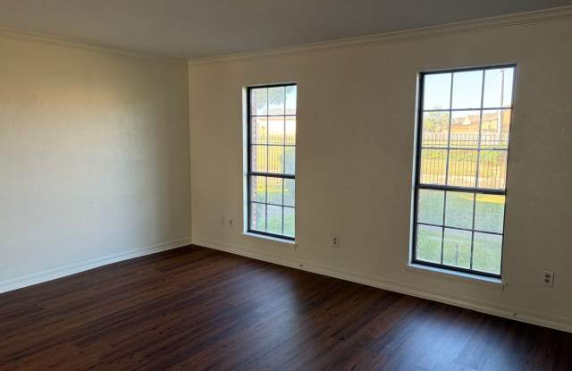 Pepper Tree Townhomes Gallery 3