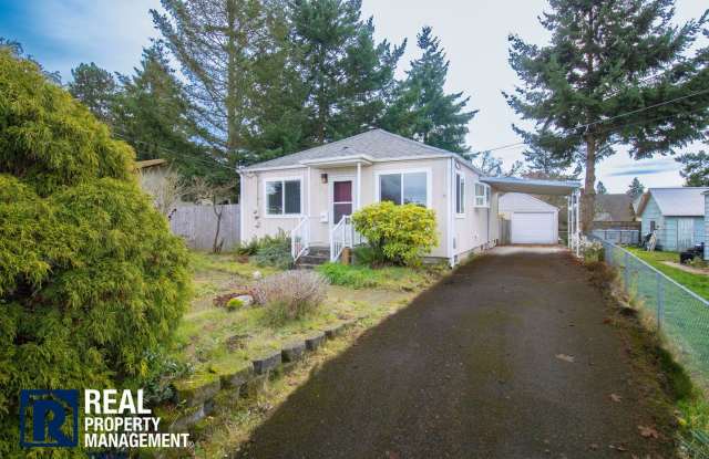 Charming 2 Bedroom Home with Large Yard  Garage! - 1712 South 39th Street, Tacoma, WA 98418