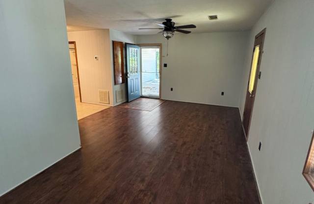 Cozy Cottage right outside of North Augusta photos photos