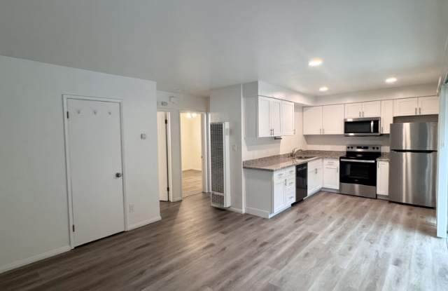4886 Orchard Ave photos photos