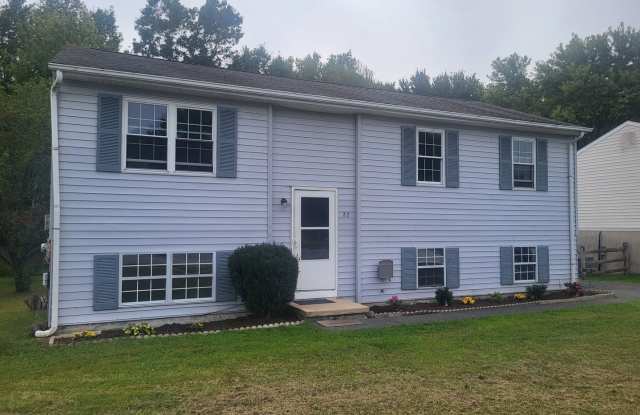 Spacious 3-Bedroom Rental Home in Newark photos photos Spacious 3-Bedroom Rental Home in Newark photos photos