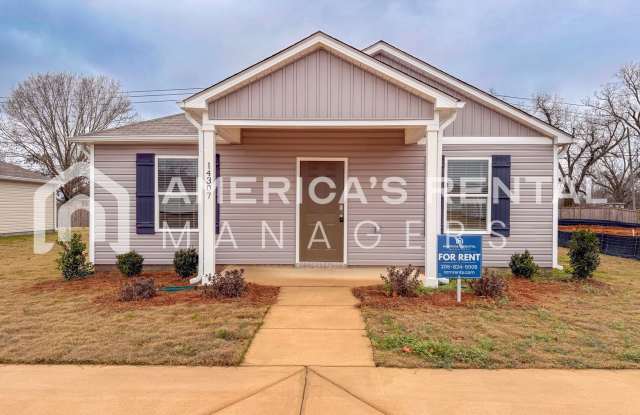 Modern Three Bedroom with Open Layout for Rent in Tuscaloosa, AL! photos photos