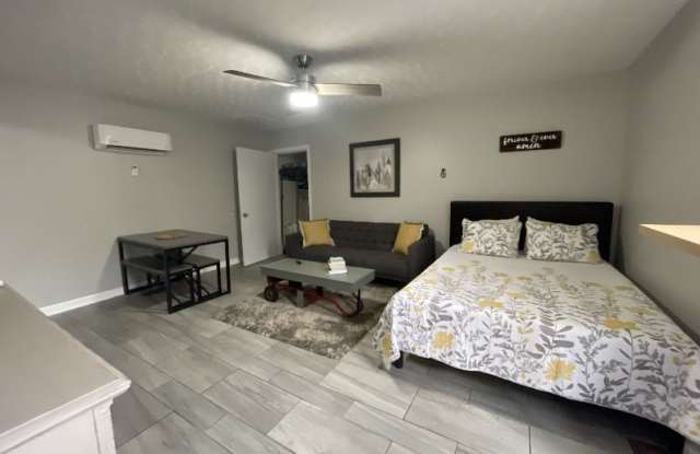 1238 S State Ave photos photos