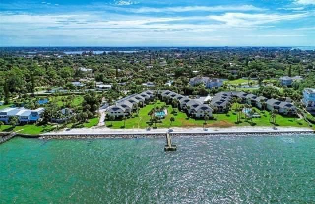 4660 OCEAN Boulevard Gallery 2