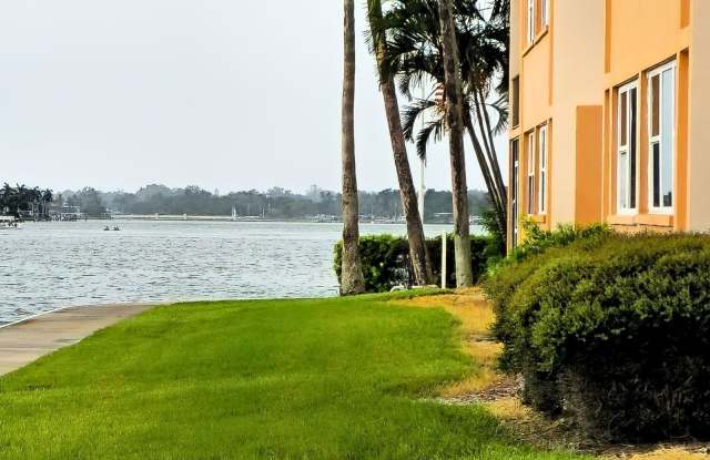 7560 Bay Island Drive South Gallery 3
