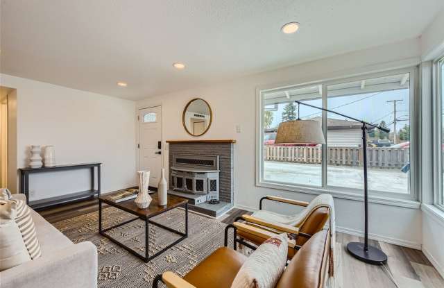 Beautifully Updated 4-Bedroom Home Gallery 3