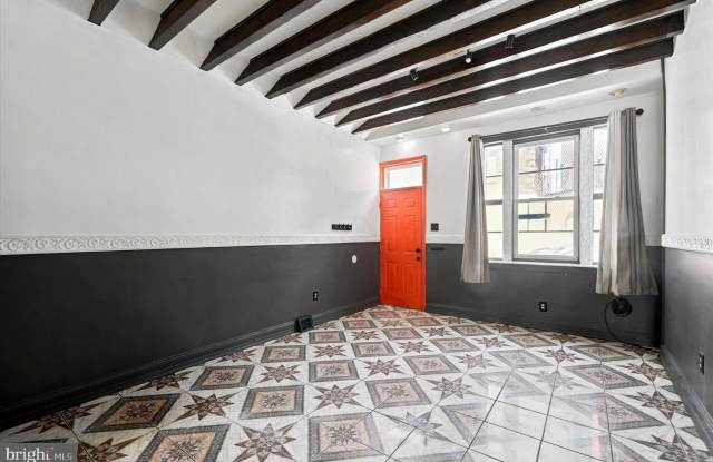 102 E HUNTINGDON Street Gallery 4