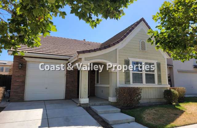 FOR RENT 3BD HOUSE IN GREENFIELD - 314 Wilson Circle, Greenfield, CA 93927