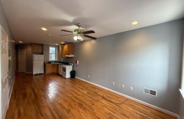 1543 W THOMPSON Street photos photos