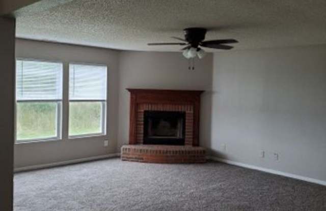 5 Bed 3 Bath Home in Benjamin Crossing Gallery 3