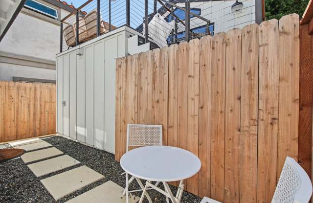 Coastal Living! Remodeled 2BR Redondo Beach Home Near Hermos Gallery 3