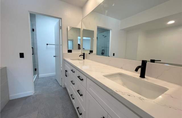 4640 Glencoe Avenue photos photos