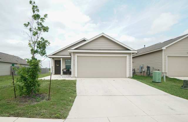 4107 Imogene Ivy Gallery 2
