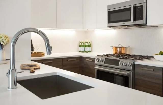 Pinehurst Avenue photos photos