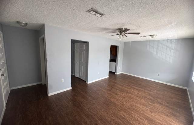 3544 Portillo Rd Apt 6 Gallery 2