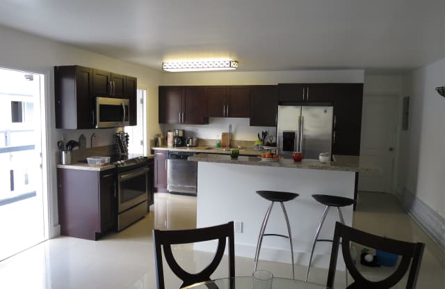 1556 SW 5 Pl - 3 Gallery 3