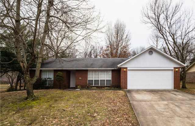 1825 E Kantz Lane - 1825 East Kantz Lane, Fayetteville, AR 72703 1825 E Kantz Lane - 1825 East Kantz Lane, Fayetteville, AR 72703