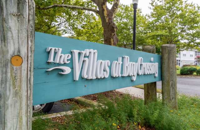 2nd floor condo in Villas at Bay Crossing with one car garage and community pool! photos photos