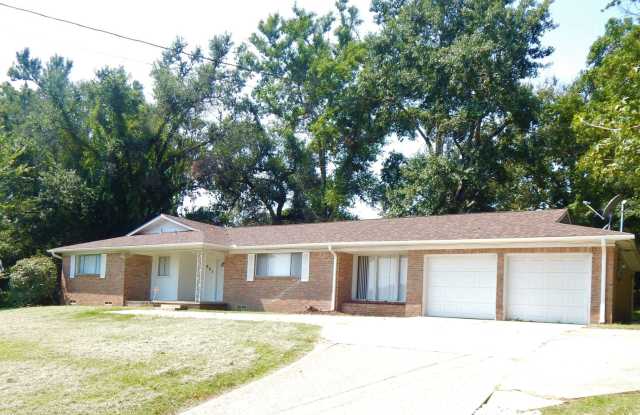 Spacious 3 Bedroom, 2 Bath Home in Tyler! photos photos