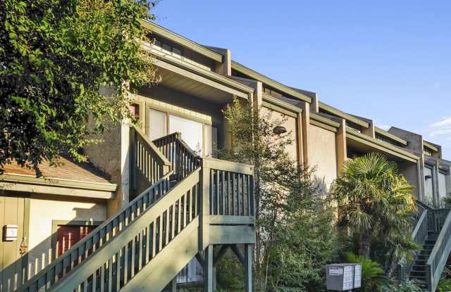 601 Nelray Blvd - 11 photos photos