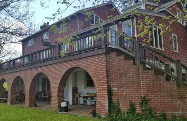 2862 Raccoon Valley Road Gallery 2