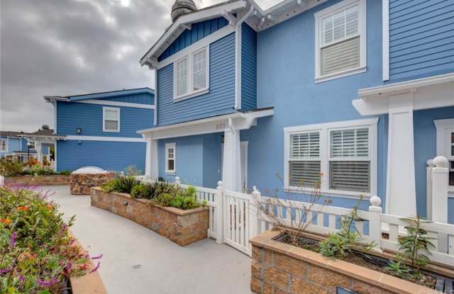 237 Aviation Place - 237 Aviation Place, Manhattan Beach, CA 90266
