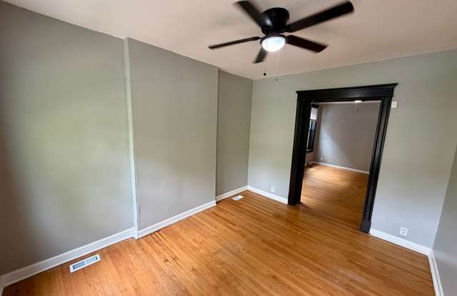 Spacious 2-Bedroom 1.5 bath Gallery 4