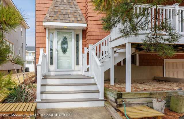 1 New Jersey Avenue unit: 2 photos photos