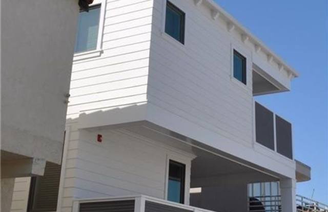 Steps to the Beach! - 228 16th Place, Manhattan Beach, CA 90266 Steps to the Beach! - 228 16th Place, Manhattan Beach, CA 90266