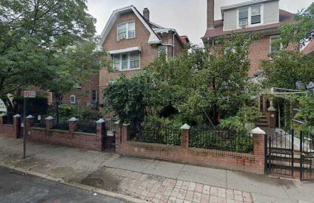 33-20 86 Street - 33-20 86th Street, Queens, NY 11372