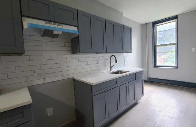 2804 NEW YORK AVE - 2804 New York Avenue, Union City, NJ 07087