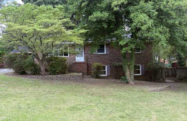 Spacious 4 Bed 2.5 bath Home Close to Fort Liberty photos photos