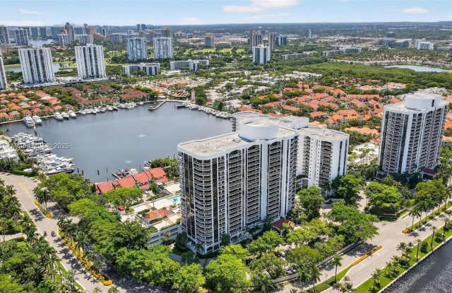 3640 Yacht Club Dr - 3640 Yacht Club Drive, Aventura, FL 33180