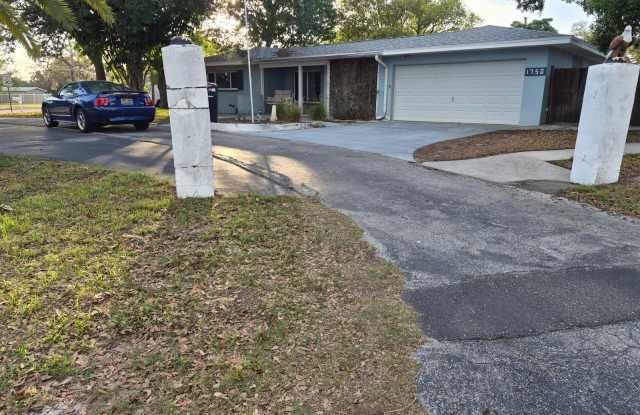 1750 Druid Rd E photos photos