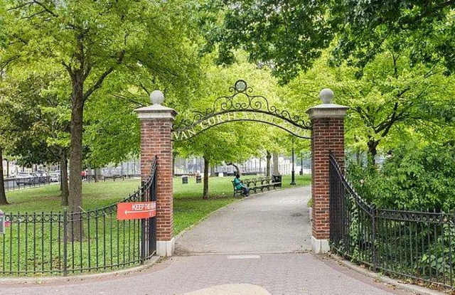 4582 Manhattan College Parkway Gallery 3