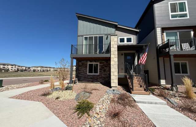Low Maintenance Split Level Beauty 80922 Gallery 3