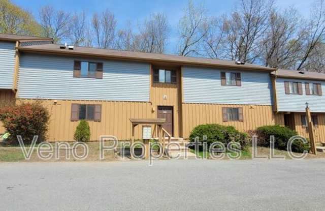 40 McIntyre St. photos photos