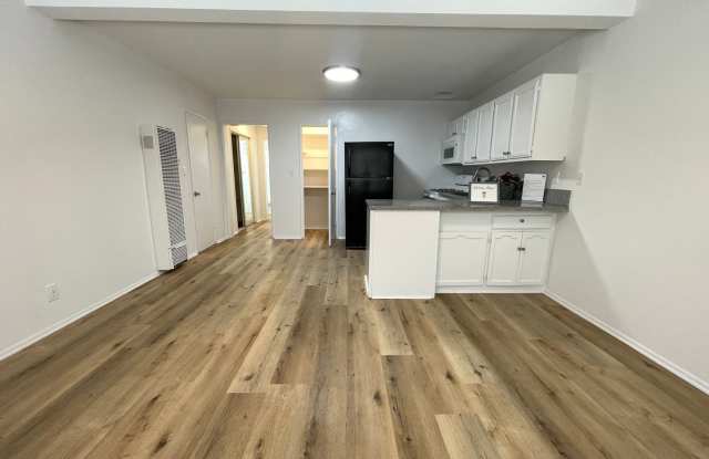 5725-29 Vineland Ave. photos photos