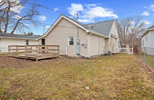 527 Christian Avenue Gallery 3