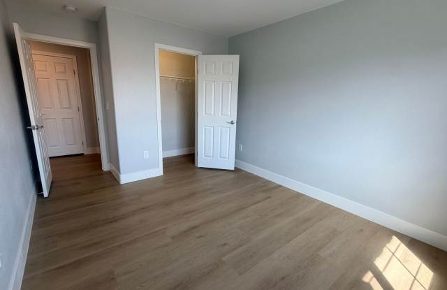 newer3-story home in southwest with Solar panel and EV car charger Gallery 4