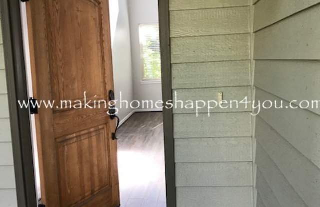 232 North Maple Lane Gallery 4