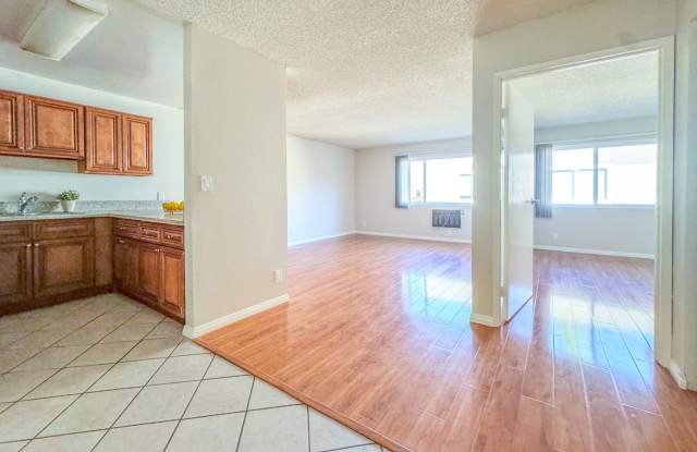 215 S. Occidental Blvd. photos photos
